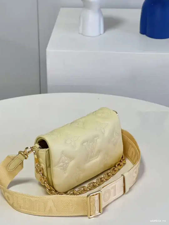 WIS BUBBLEGRAM ON VUITTON WALLET STRAP LOUIS 0423
